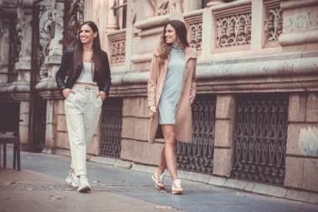 Sesión fotográfica en exteriores con modelo