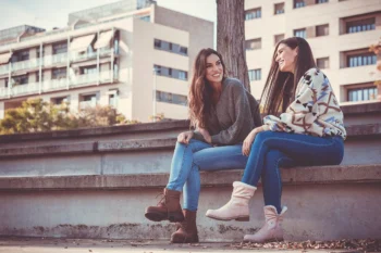 Sesión fotográfica en exteriores con modelo