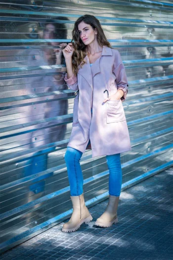 Sesión fotográfica en exteriores con modelo